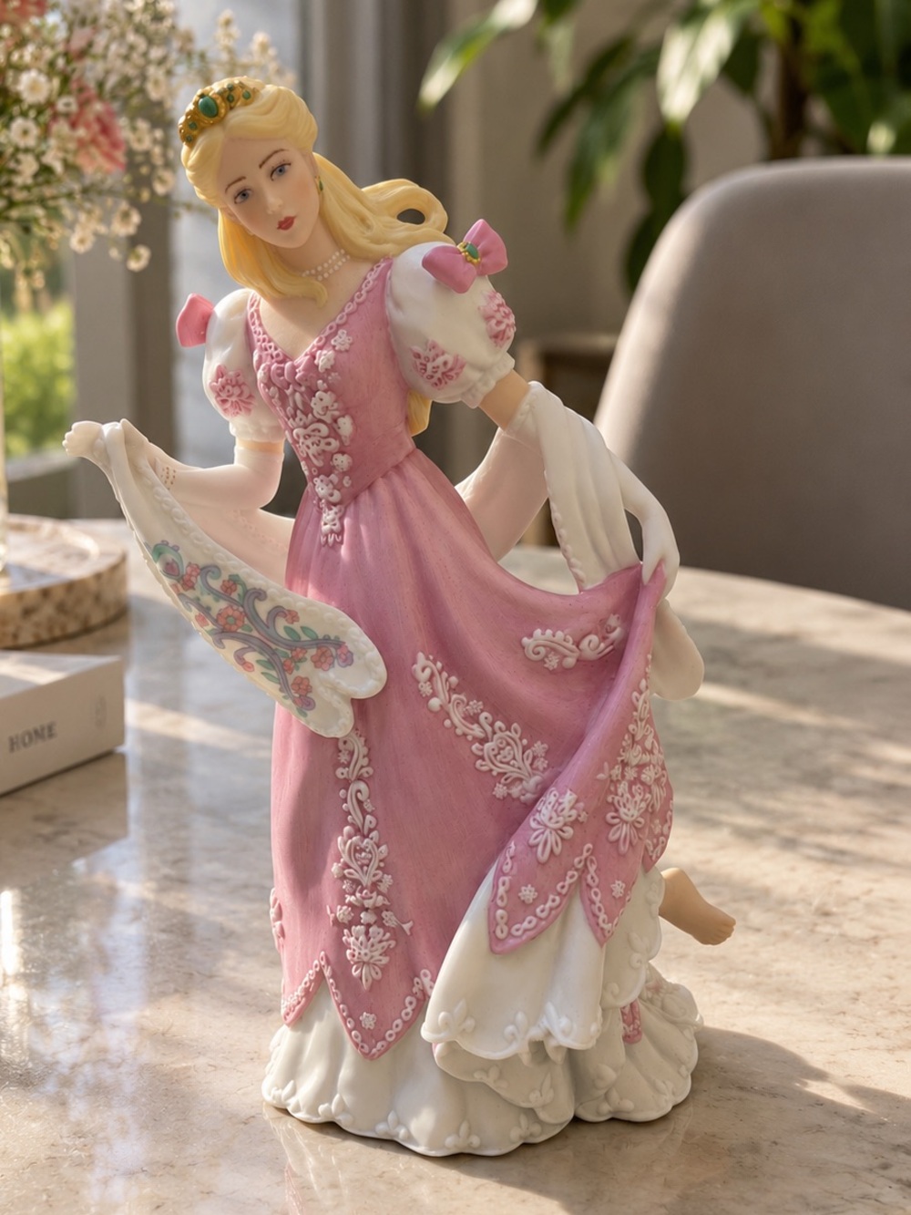 vintage 1988 Lenox Cinderella "The Legendary Princess" Porcelain Figurine,